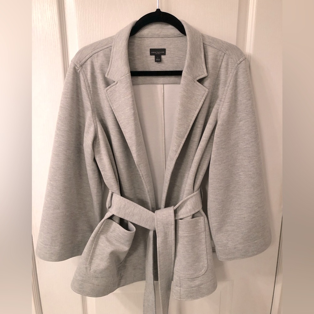 Flattering, on-trend grey Ann Taylor Factory tie-belt blazer